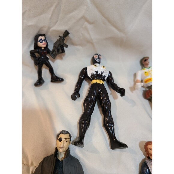 Action Figure Lot - Picture 2 of 6